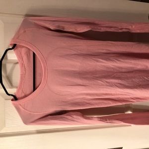 Swiftly Tech Long Sleeve Crew Neck Shirt